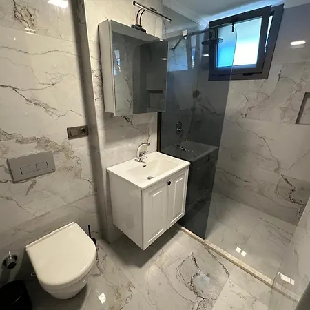 Exclusive Family In With Private Pool גוג'ק